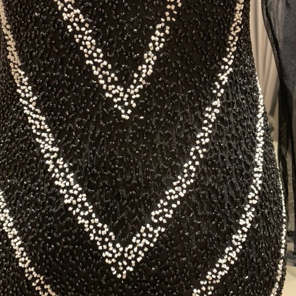 100% Silk & Glass beaded Gown - Picture 2 of 9